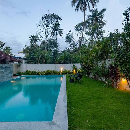 Deshadan'S Tarangi Beach Villas,Marari Mararikulam Extérieur photo