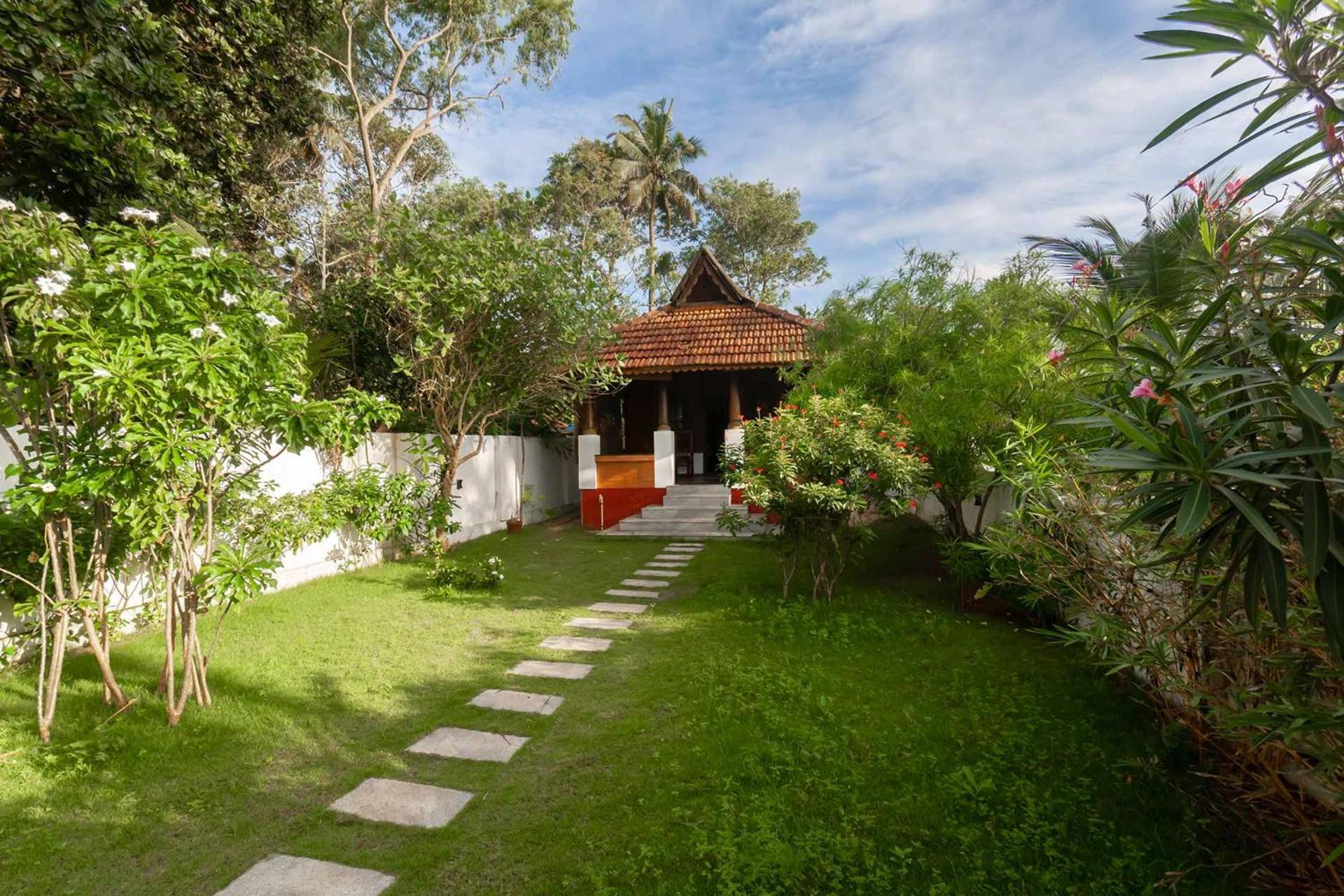 Deshadan'S Tarangi Beach Villas,Marari Mararikulam Extérieur photo